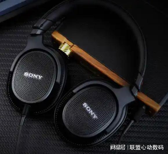 耳机4款家居聆听的伴侣m6米乐app头戴降噪(图1)