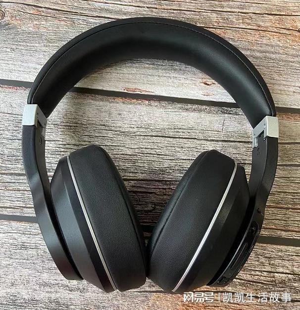 耳机4款假期送人的科技礼物米乐m62024年耳罩式(图3)